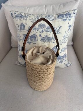 Woven Straw Bucket Bag with Leather Handle - Natural